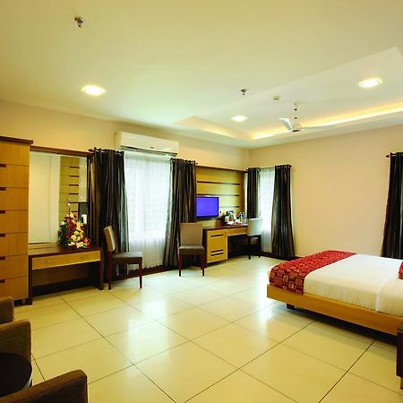 Hotel Aswathy Kodungallūr Dış mekan fotoğraf