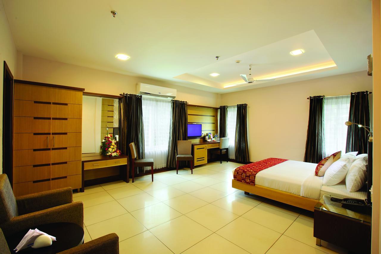 Hotel Aswathy Kodungallūr Dış mekan fotoğraf