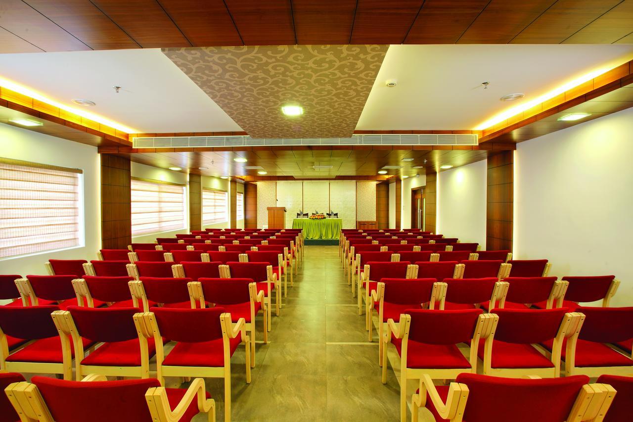 Hotel Aswathy Kodungallūr Dış mekan fotoğraf