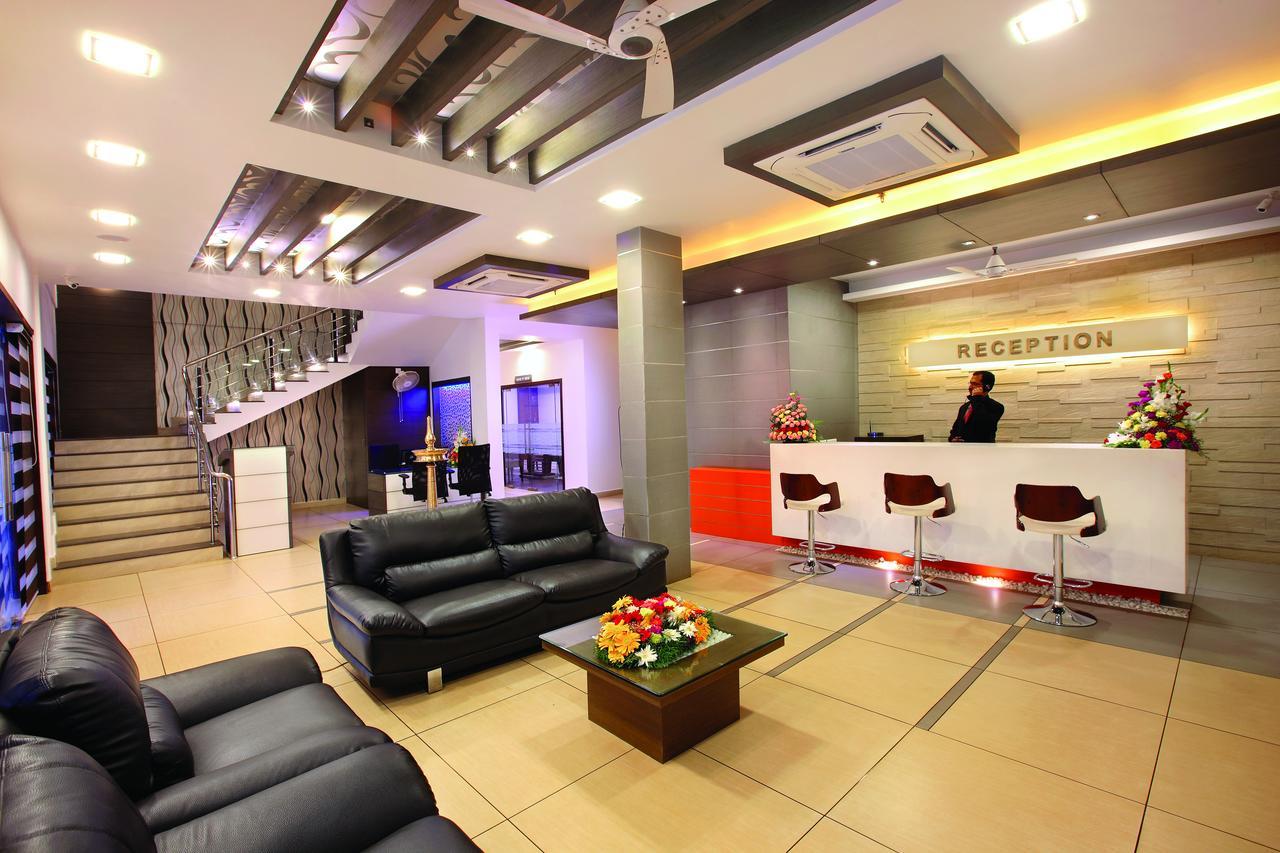Hotel Aswathy Kodungallūr Dış mekan fotoğraf